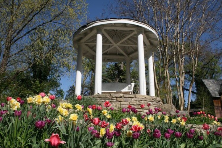 Bartlett Arboretum, United States